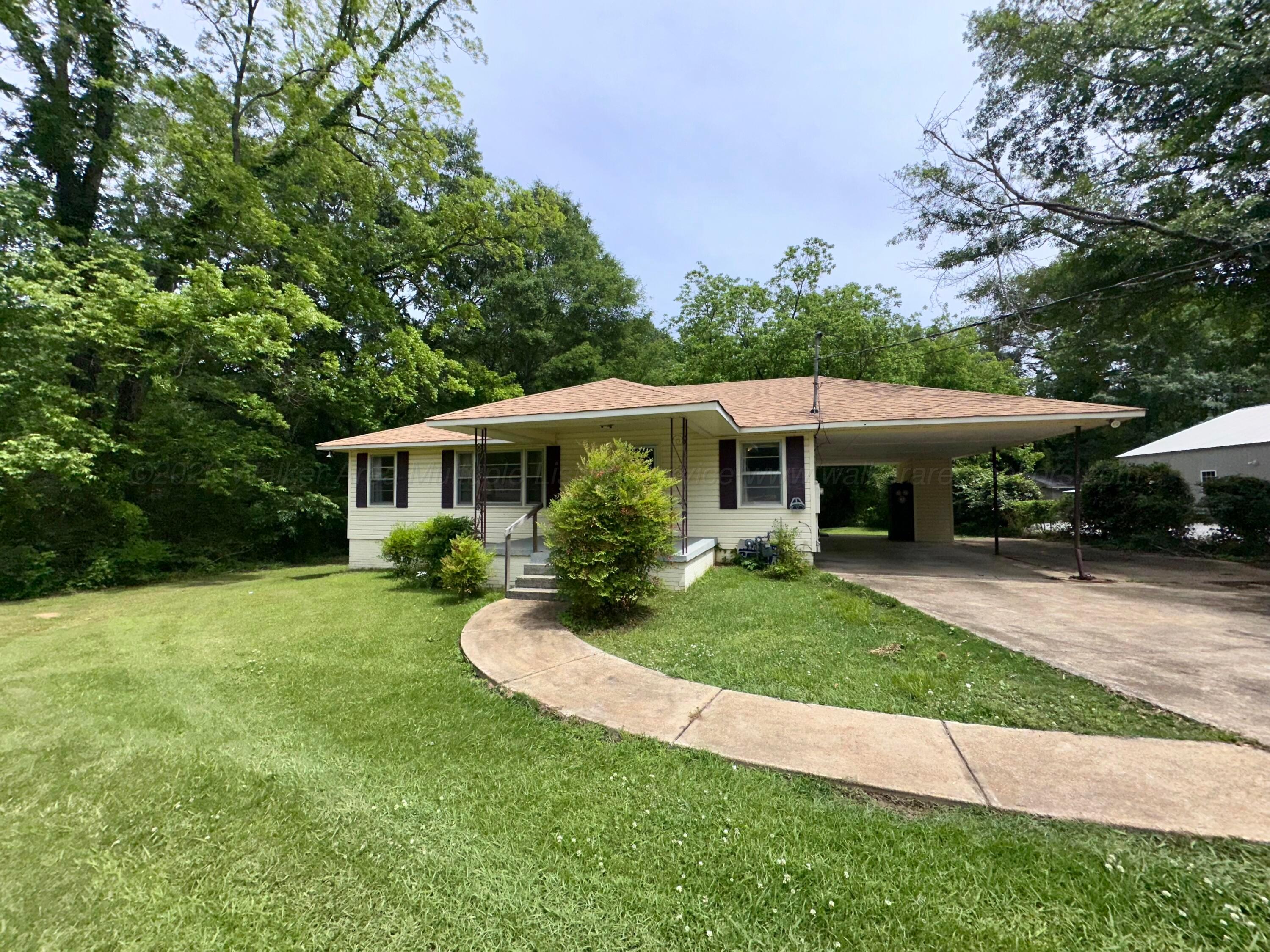 407 North Airport Road Jasper, AL 35504 - Photo 2 of 23 IMG_5393