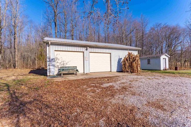 $179,900 | 1566 East New Hope Road, Boonville, IN 47601