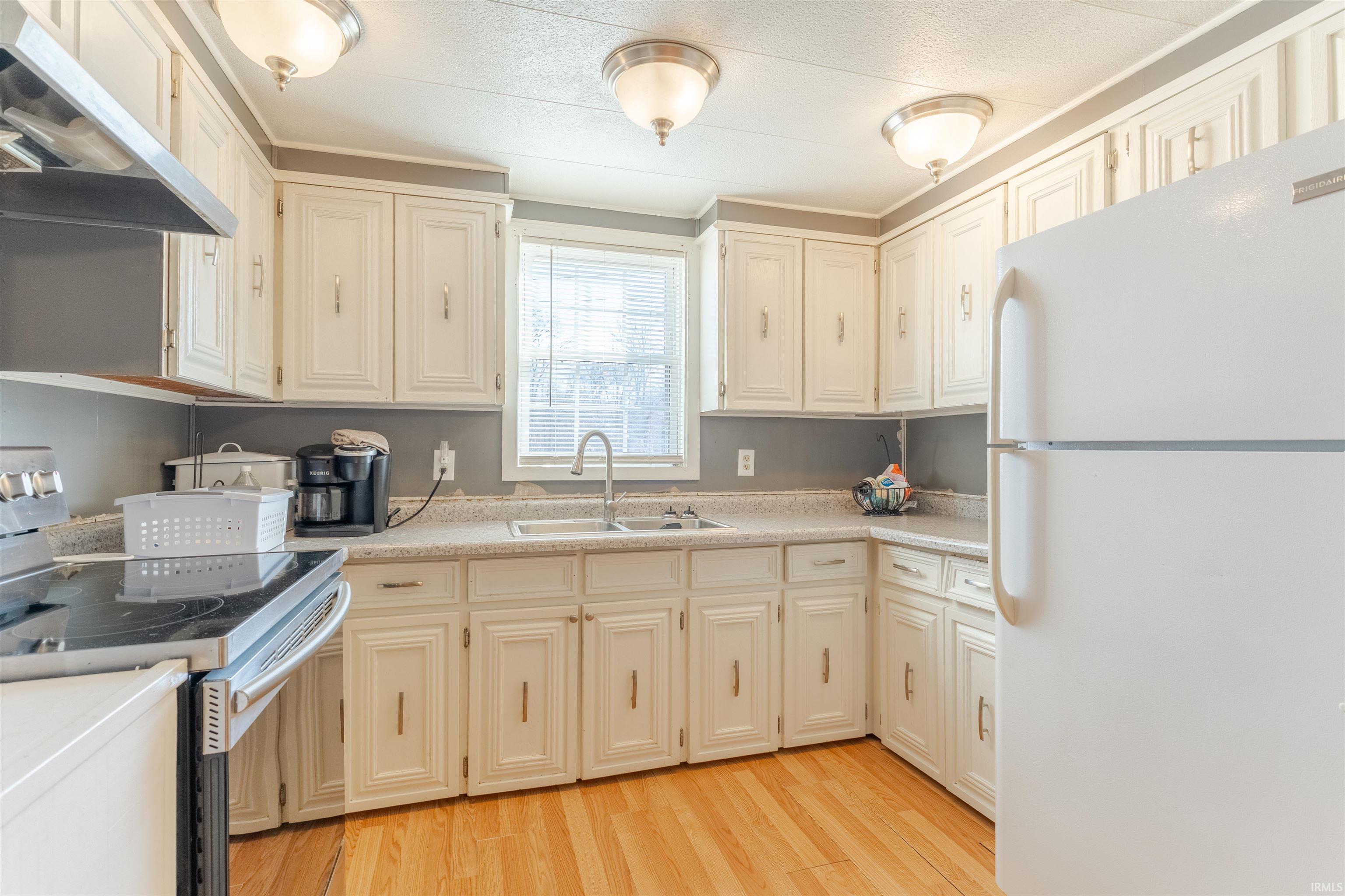 1566 East New Hope Road Boonville, IN 47601 - Photo 7 of 20