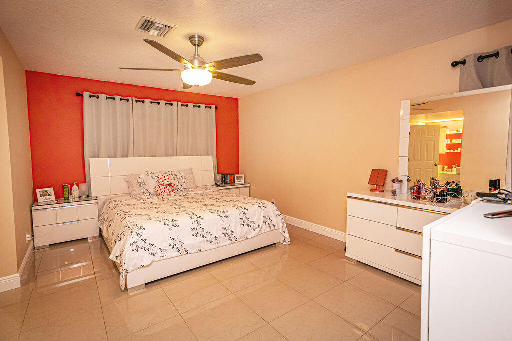 4170 Pine Green Run Lake Worth, FL 33467 - Photo 25 of 53 0029_8064