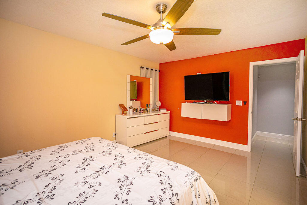 4170 Pine Green Run Lake Worth, FL 33467 - Photo 26 of 53 0030_8068