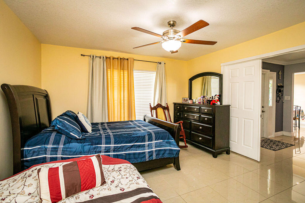 4170 Pine Green Run Lake Worth, FL 33467 - Photo 34 of 53 0038_8014