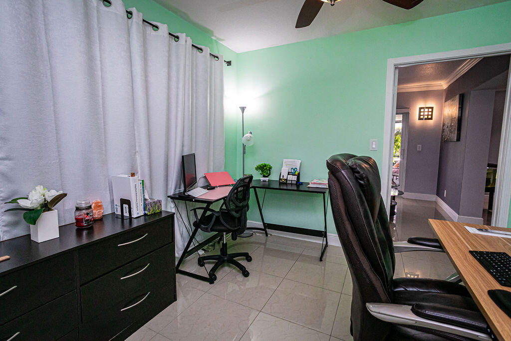 4170 Pine Green Run Lake Worth, FL 33467 - Photo 40 of 53 0044_8058