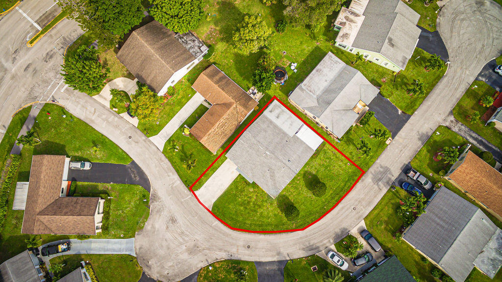 4170 Pine Green Run Lake Worth, FL 33467 - Photo 52 of 53 0050_0735