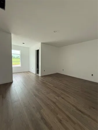 $1,800 | 9983 Mineral Wells Highway, Unit B, Millsap, TX 76066