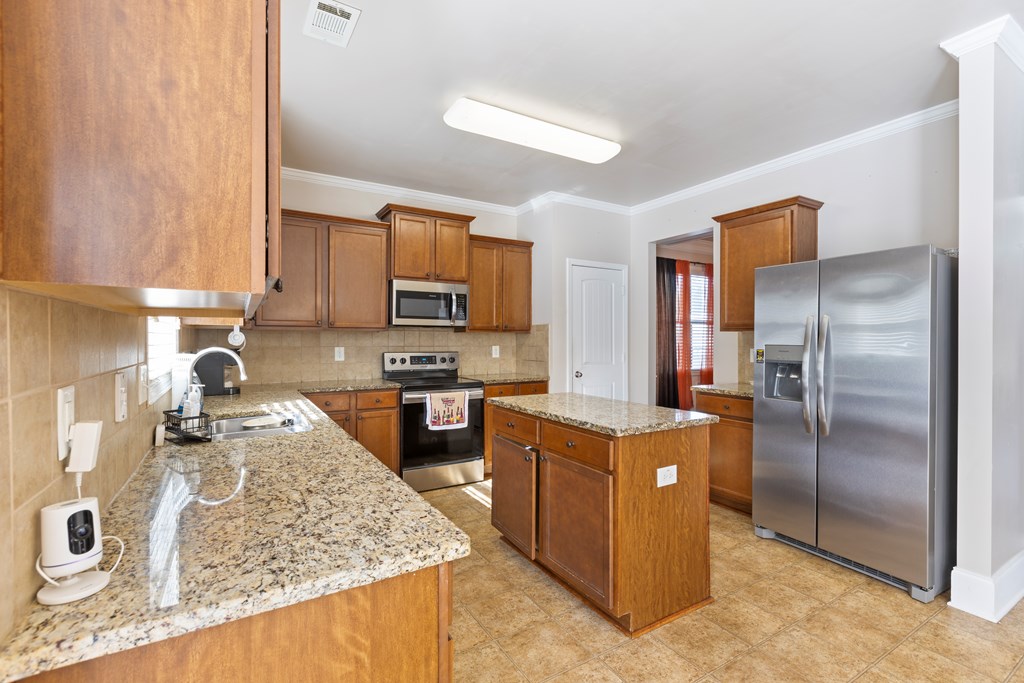 4437 Walking Stick Way Columbus, GA 31907 - Photo 5 of 16 Kitchen