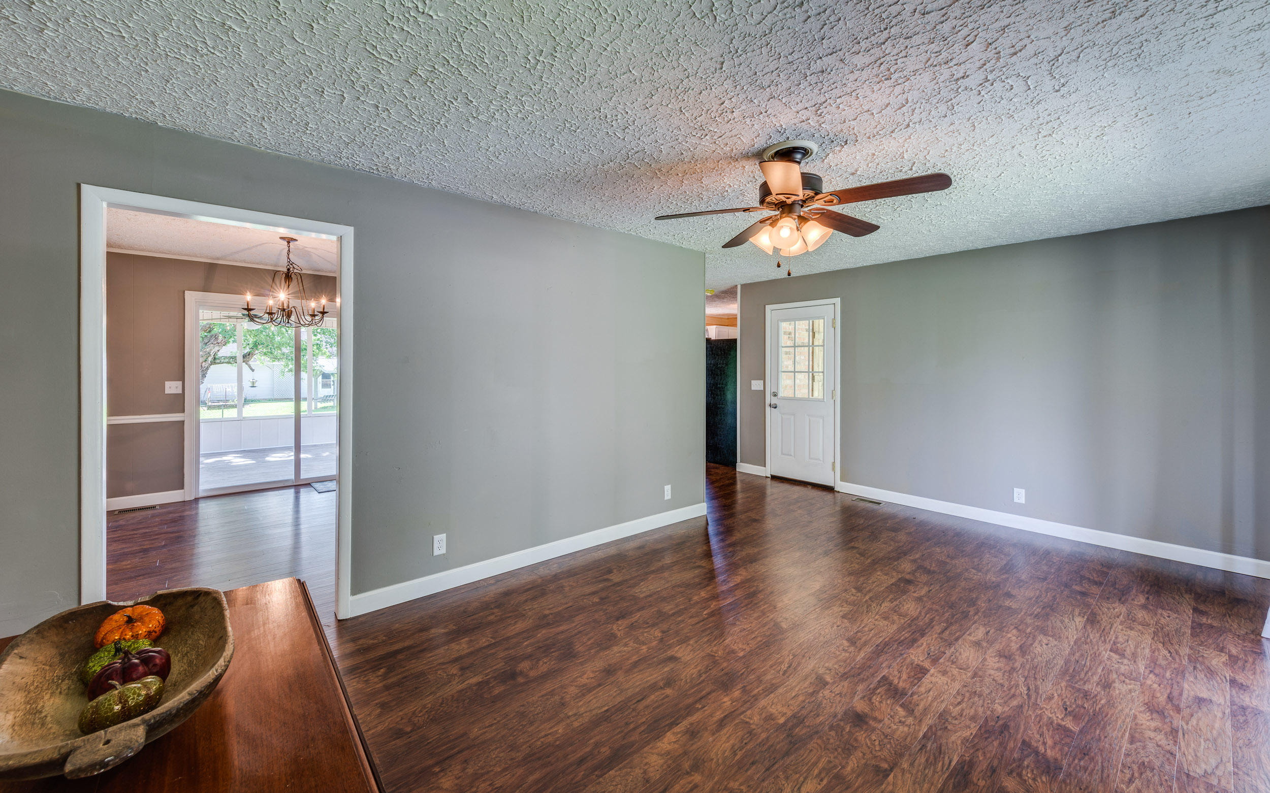 399 Salem Road Cookeville, TN 38506 - Photo 8 of 37 Livingroom-1