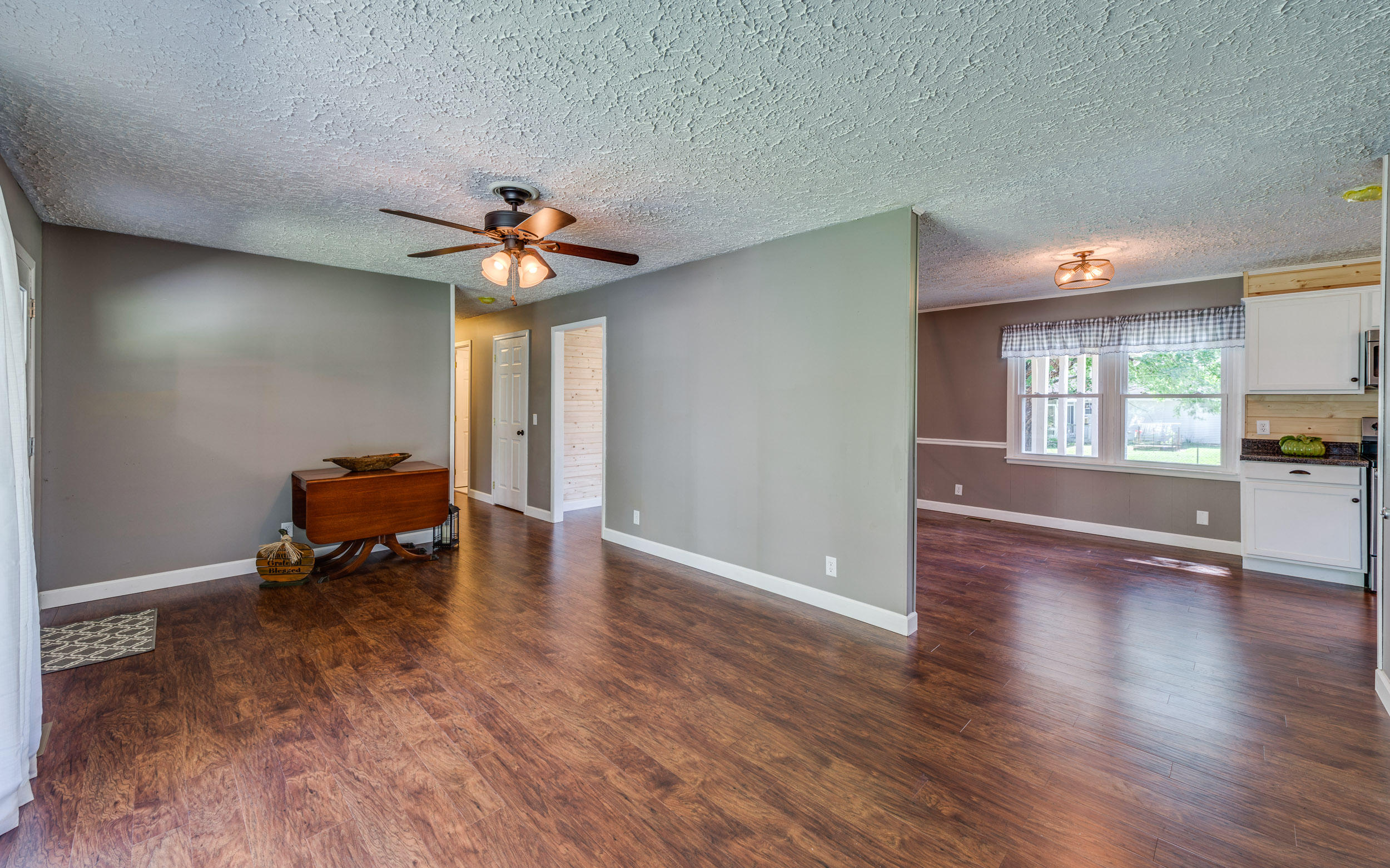 399 Salem Road Cookeville, TN 38506 - Photo 9 of 37 Livingroom-2