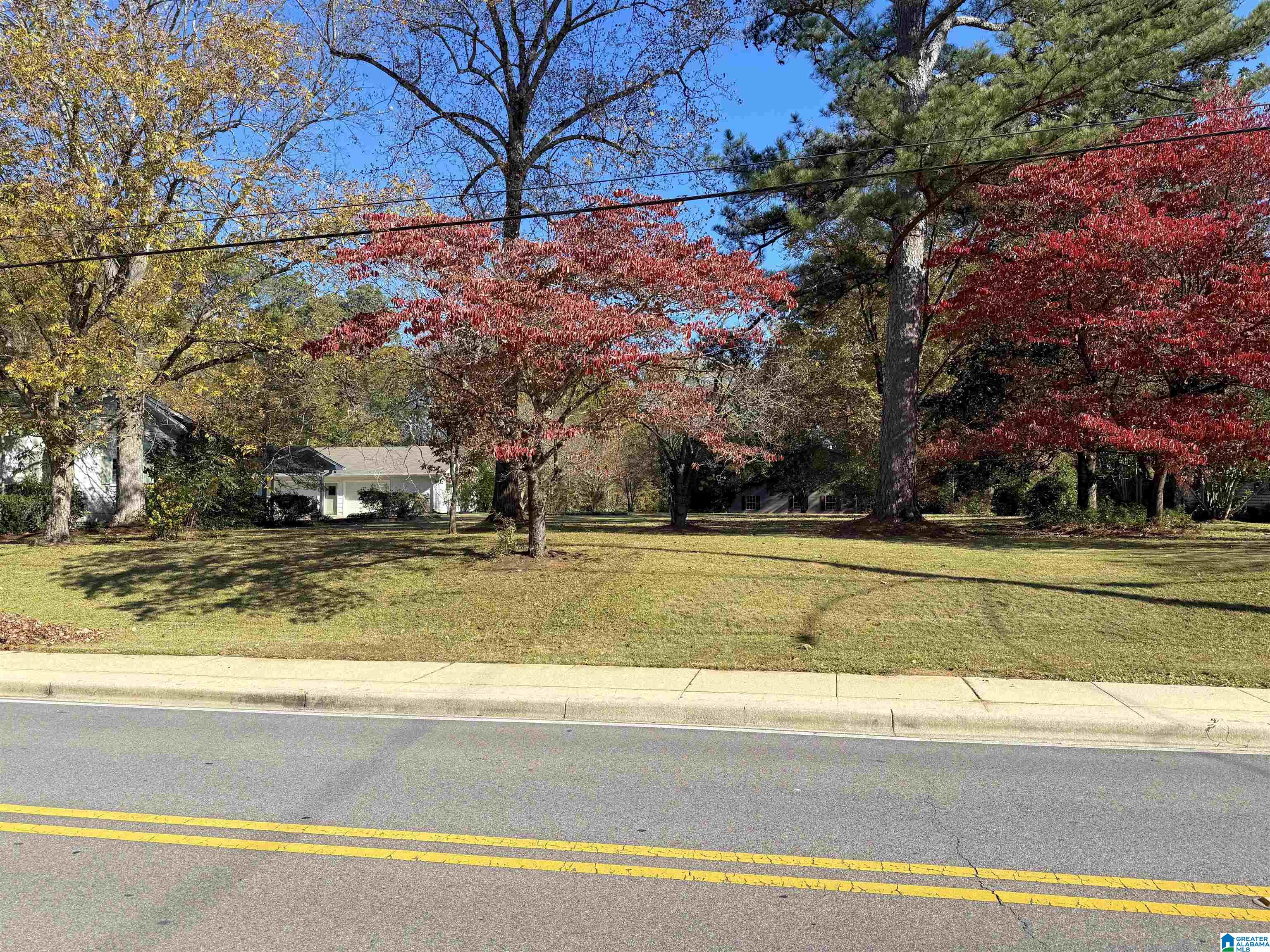 1807 Moncrief Road Gardendale, AL 35071 - Photo 3 of 37
