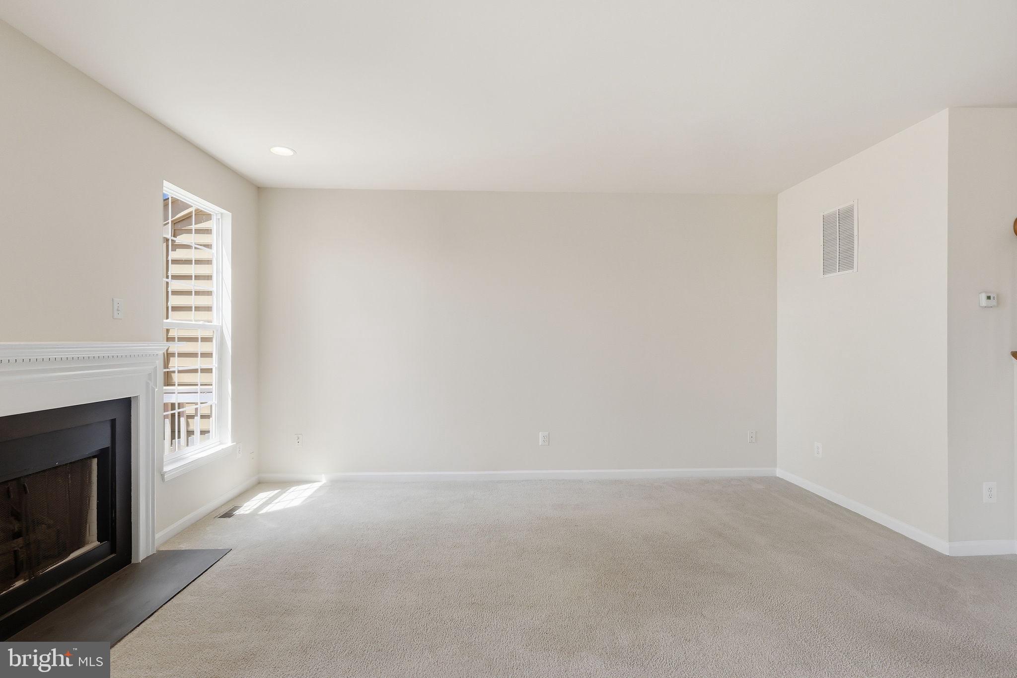 19617 Edgemont Square Ashburn, VA 20147 - Photo 14 of 65 Family Room