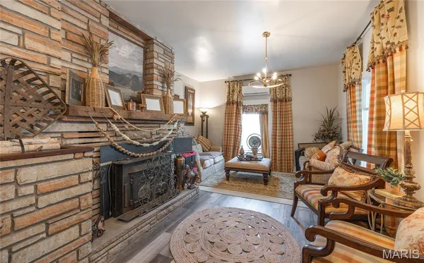 $320,000 | 11985 3rd Street, Jerome, MO 65529