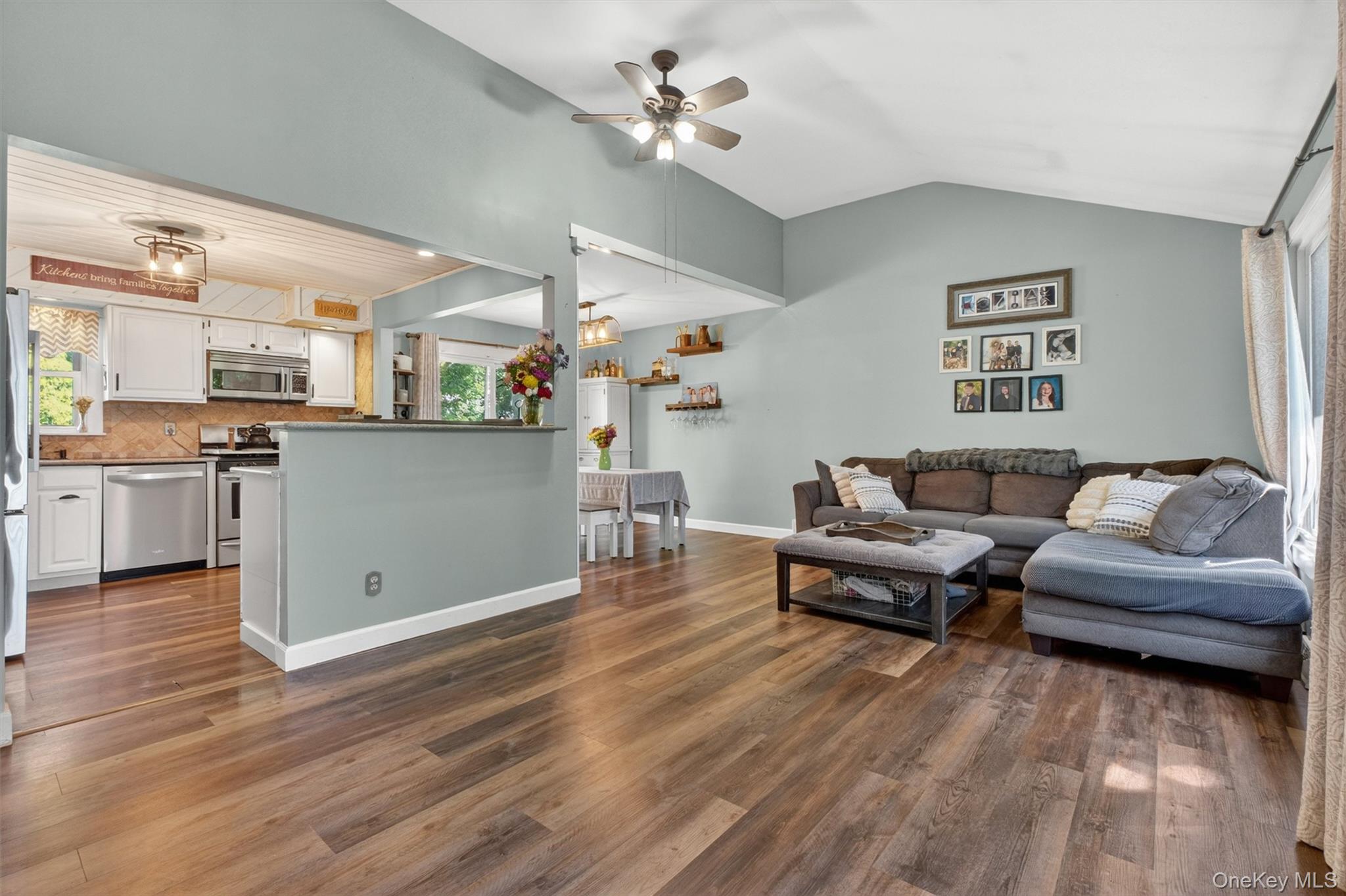 13 Clarkview Road New Windsor, NY 12553 - Photo 6 of 43
