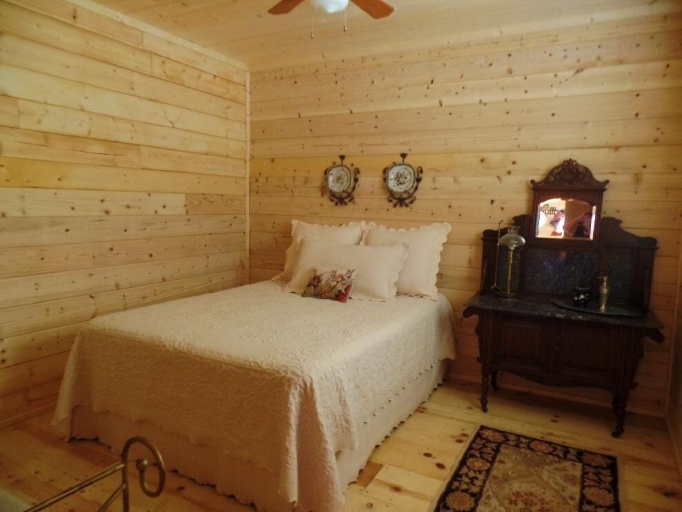2415 Co Road Canby, CA 96015 - Photo 33 of 74 a bedroom with a bed and wooden floor