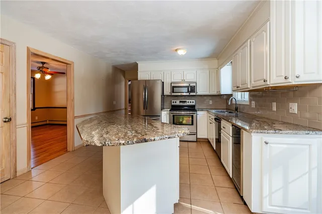 $599,900 | 35 Rustic Acre Drive, Glocester, RI 02814