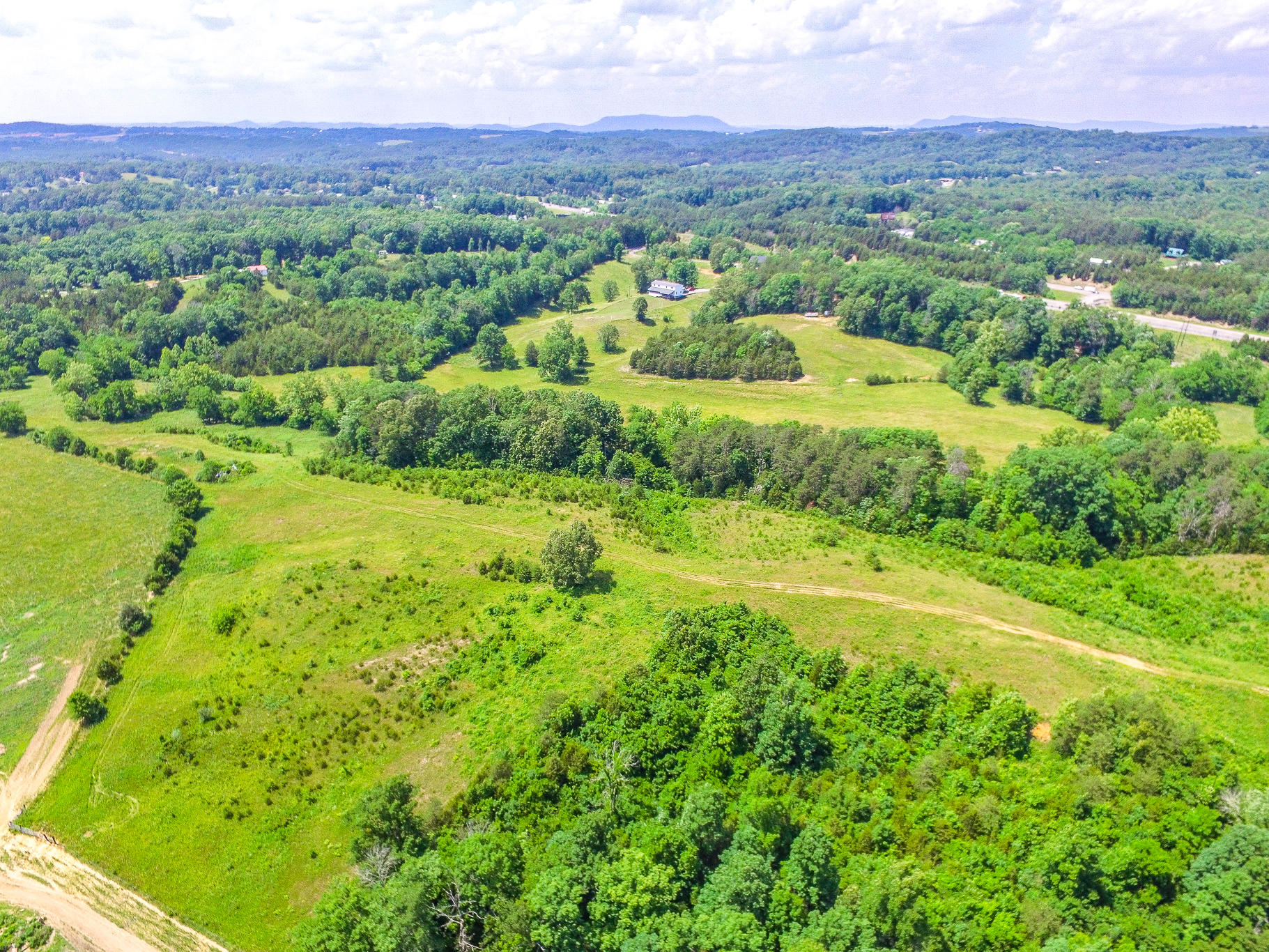 3835 Hickman Road Kodak, TN 37764 - Photo 4 of 13 DJI_0801