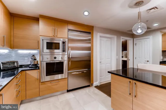 $7,000 | 801 Key Highway, Unit 423, Baltimore, MD 21230