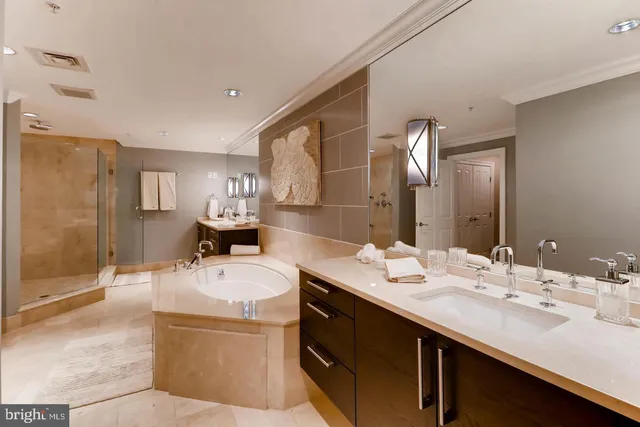 $7,000 | 801 Key Highway, Unit 423, Baltimore, MD 21230