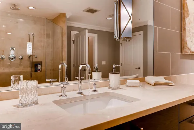 $7,000 | 801 Key Highway, Unit 423, Baltimore, MD 21230