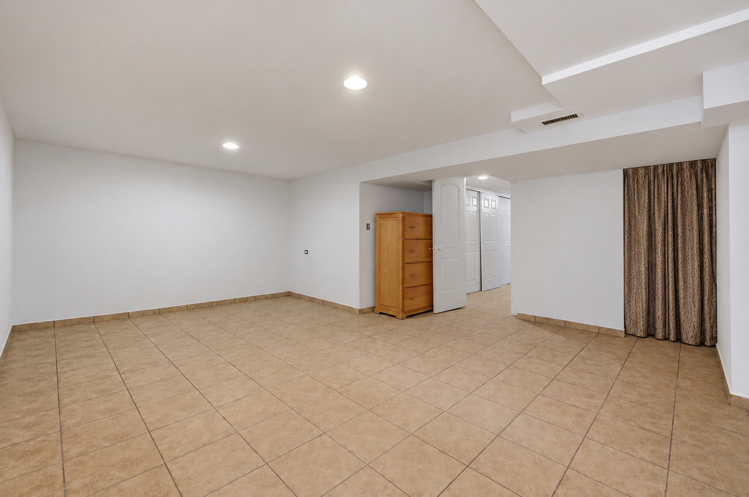 217 North Church Road Bensenville, IL 60106 - Photo 22 of 28 Gallery Image 22