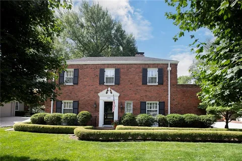 $1,495,000 | 5335 Mission Woods Road, Mission Woods, KS 66205