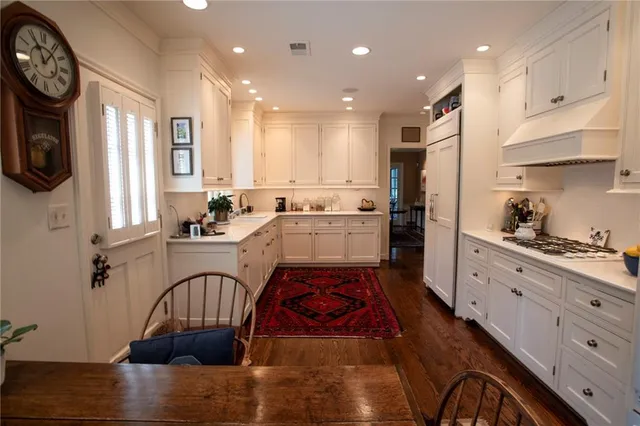 $1,495,000 | 5335 Mission Woods Road, Mission Woods, KS 66205