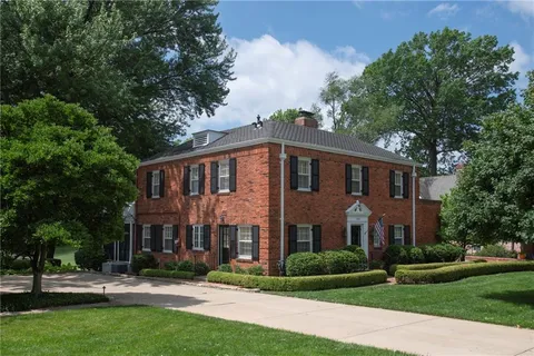 $1,495,000 | 5335 Mission Woods Road, Mission Woods, KS 66205