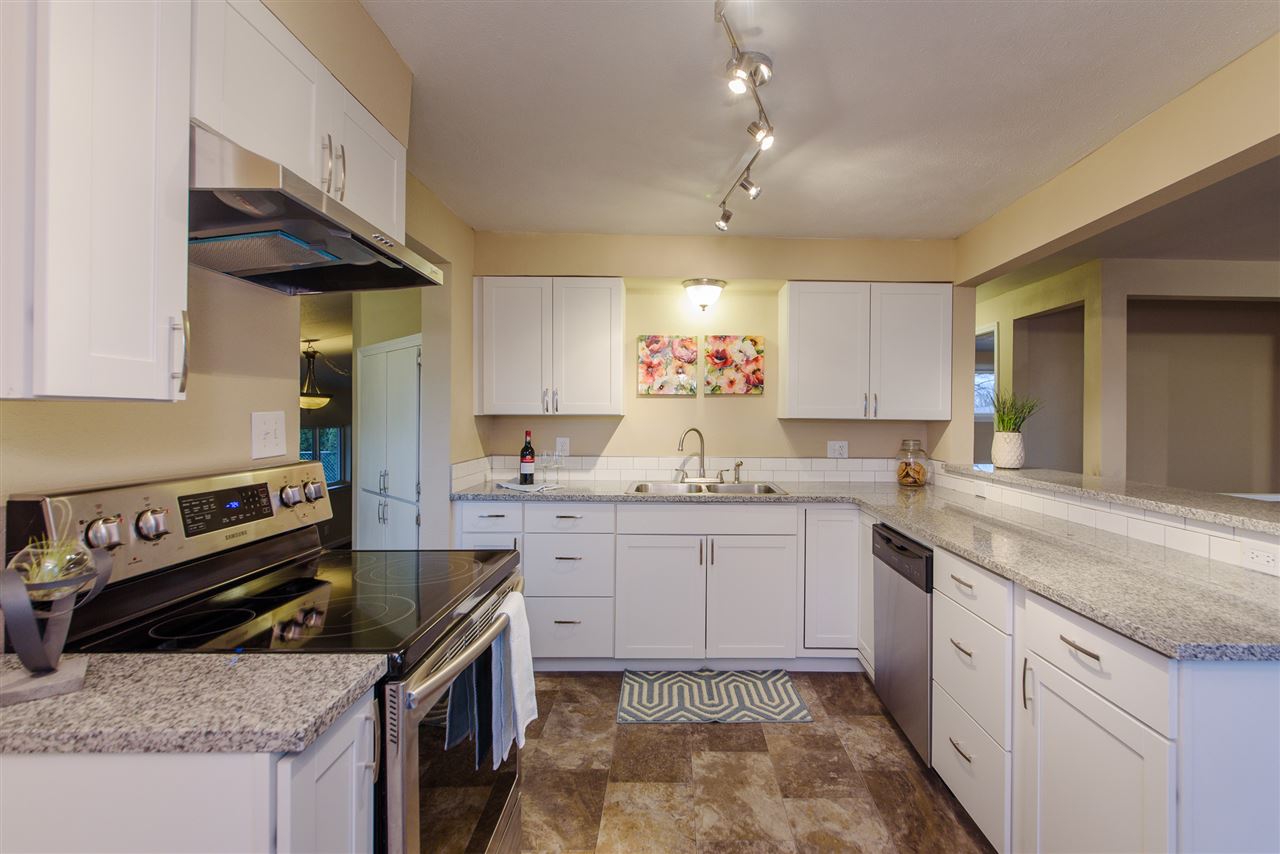 2122 North Elton Road Spokane Valley, WA 99212 - Photo 6 of 20 Gallery Image 6