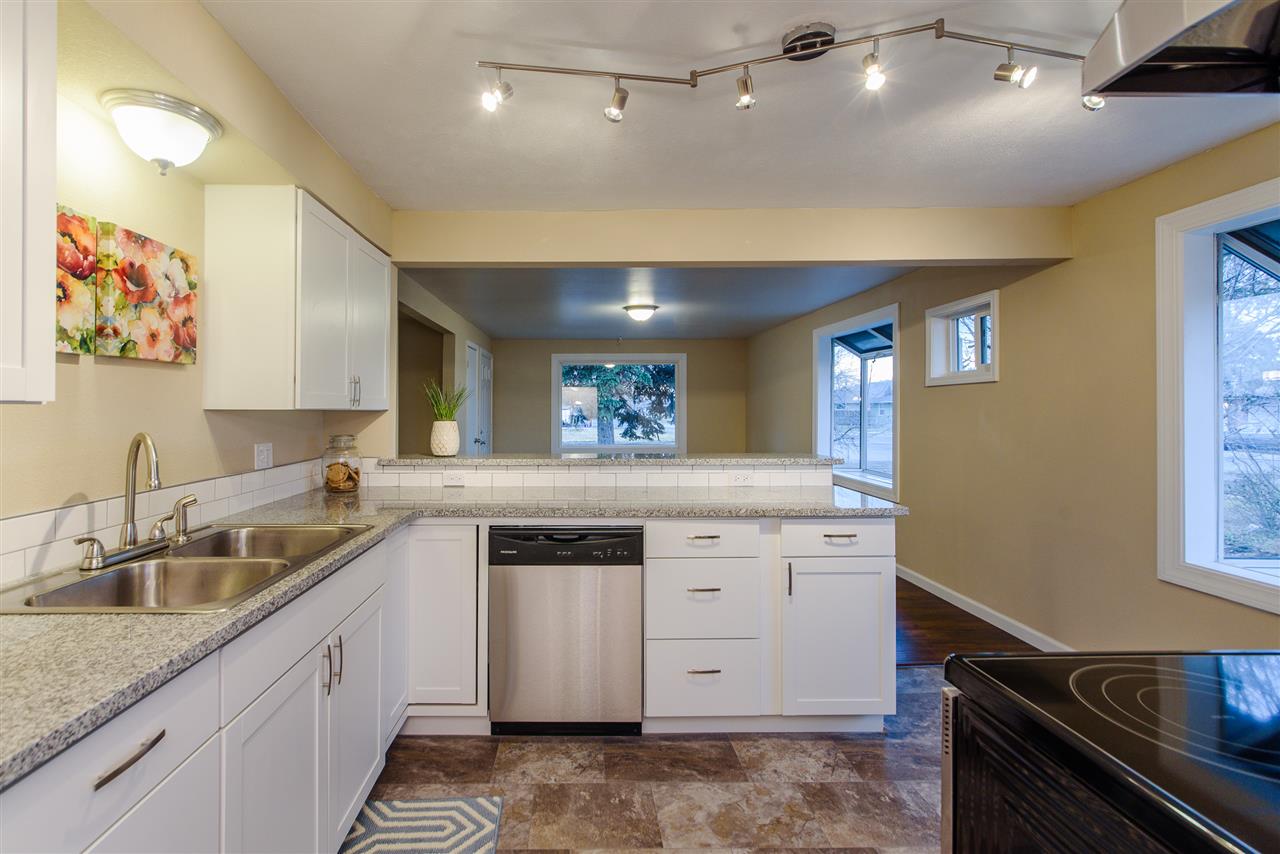 2122 North Elton Road Spokane Valley, WA 99212 - Photo 7 of 20 Gallery Image 7
