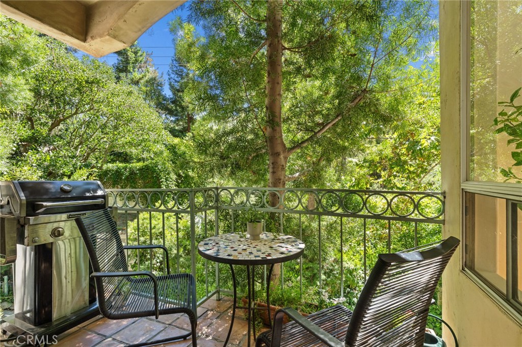 10055 Reevesbury Drive Beverly Hills, CA 90210 - Photo 12 of 41