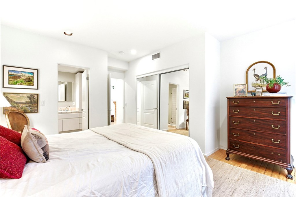 10055 Reevesbury Drive Beverly Hills, CA 90210 - Photo 16 of 41