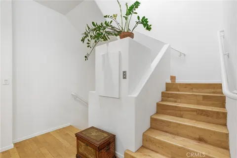 $2,195,000 | 10055 Reevesbury Drive, Beverly Hills, CA 90210