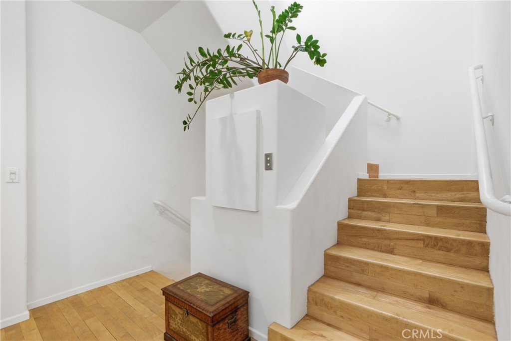 10055 Reevesbury Drive Beverly Hills, CA 90210 - Photo 20 of 41