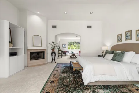 $2,195,000 | 10055 Reevesbury Drive, Beverly Hills, CA 90210