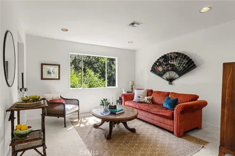 $2,295,000 | 10055 Reevesbury Drive, Beverly Hills, CA 90210