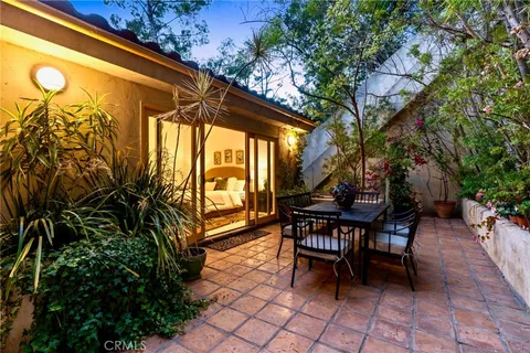 $2,195,000 | 10055 Reevesbury Drive, Beverly Hills, CA 90210