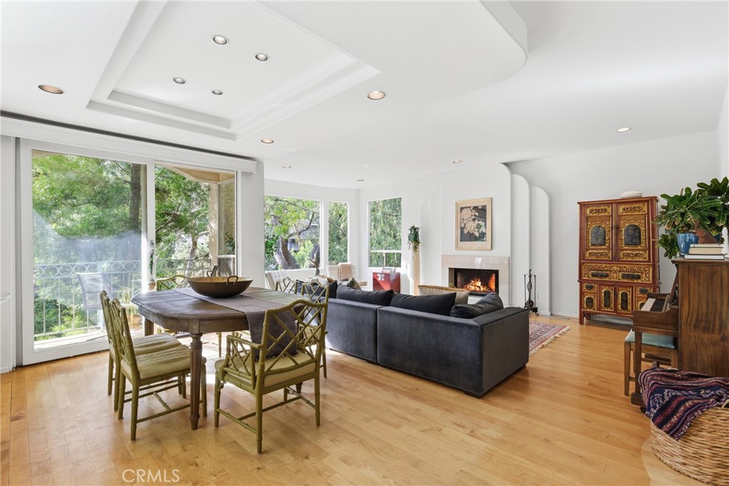 10055 Reevesbury Drive Beverly Hills, CA 90210 - Photo 5 of 41