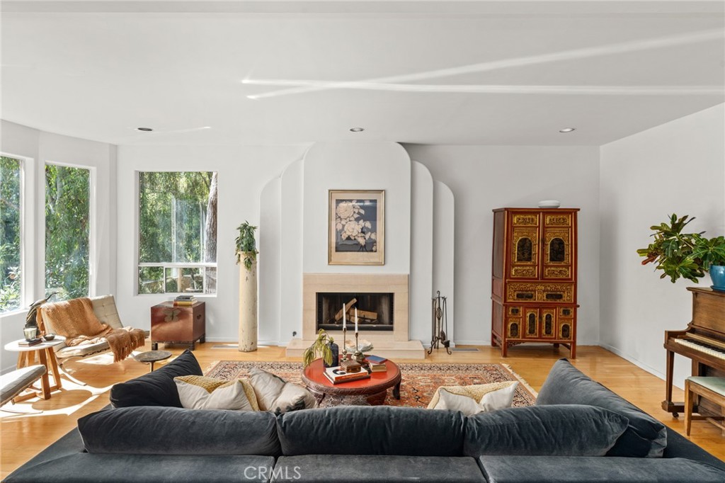 10055 Reevesbury Drive Beverly Hills, CA 90210 - Photo 7 of 41