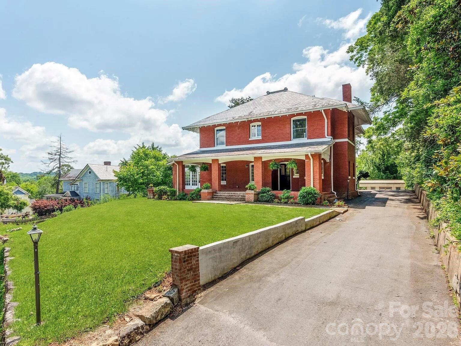 128 West End Street Chester, SC 29706 - Photo 37 of 40 a front view of a house with garden