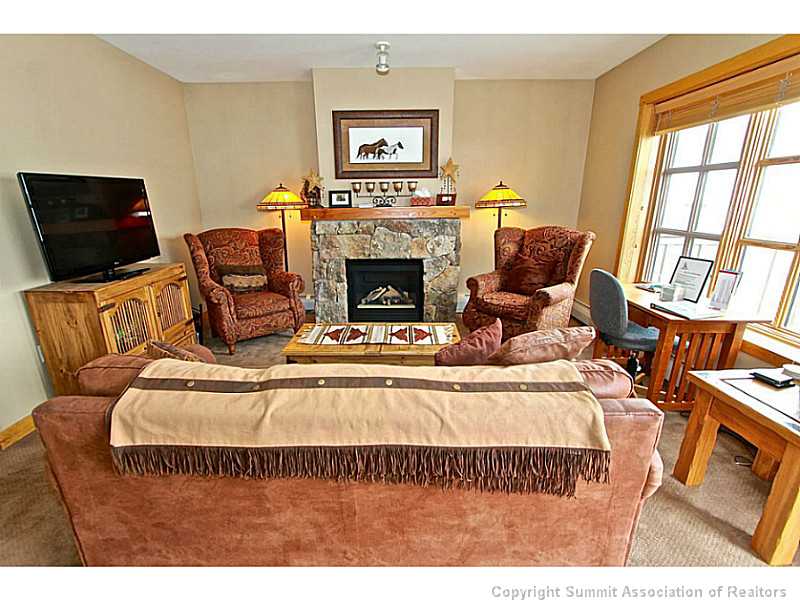 910 Copper Road, Unit 603 Frisco, CO 80443 - Photo 5 of 20 Living Room.