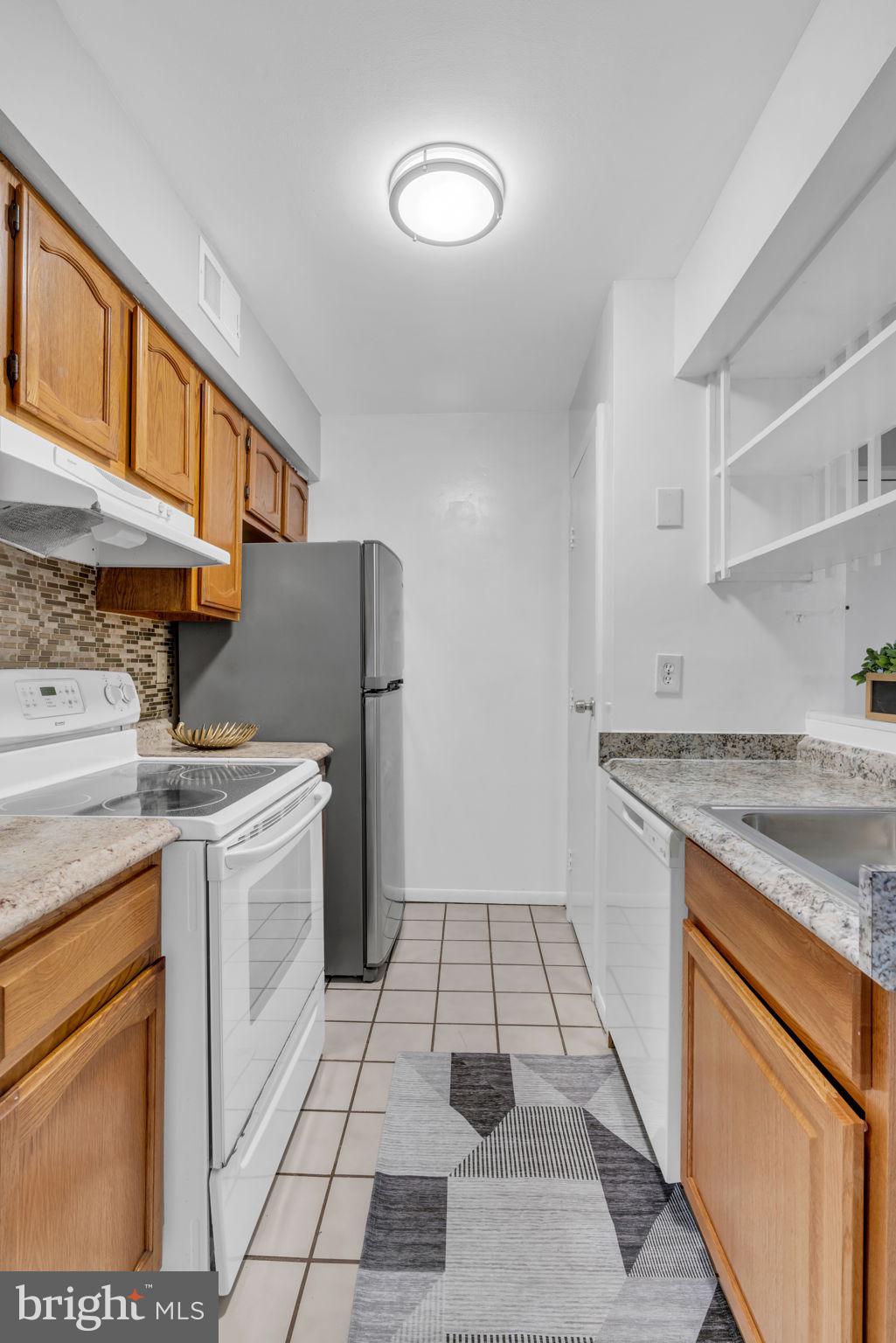 5818 Royal Ridge Drive, Unit N Springfield, VA 22152 - Photo 12 of 34
