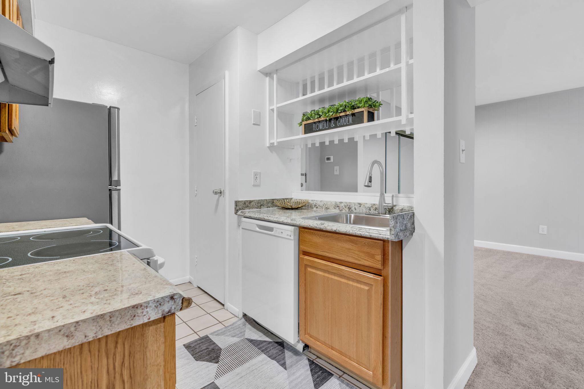 5818 Royal Ridge Drive, Unit N Springfield, VA 22152 - Photo 13 of 34