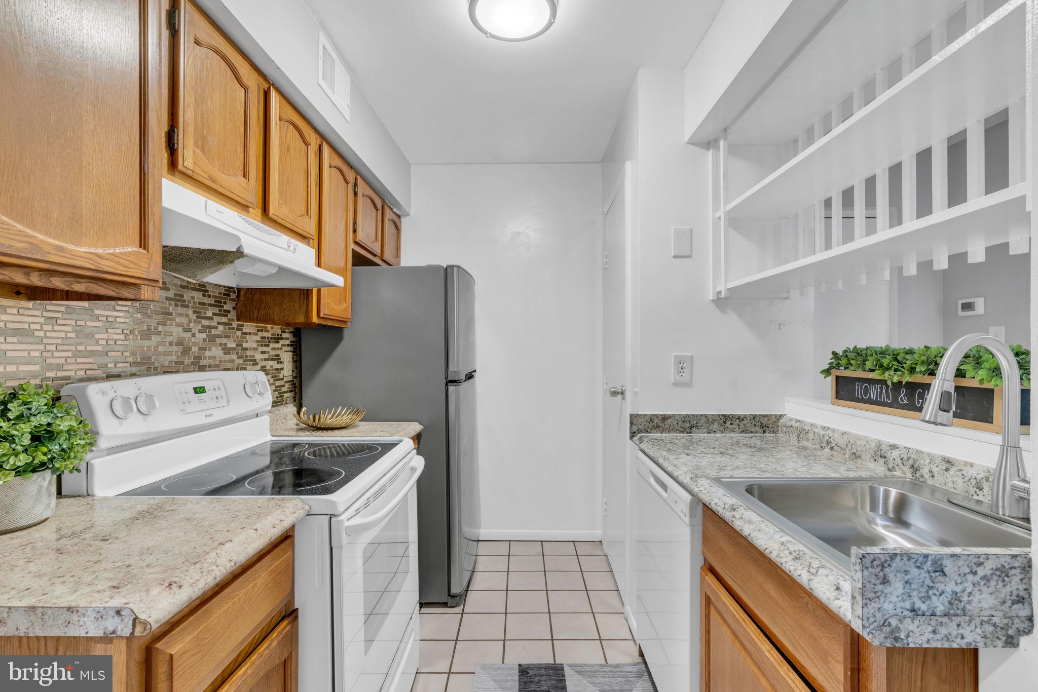 5818 Royal Ridge Drive, Unit N Springfield, VA 22152 - Photo 16 of 34