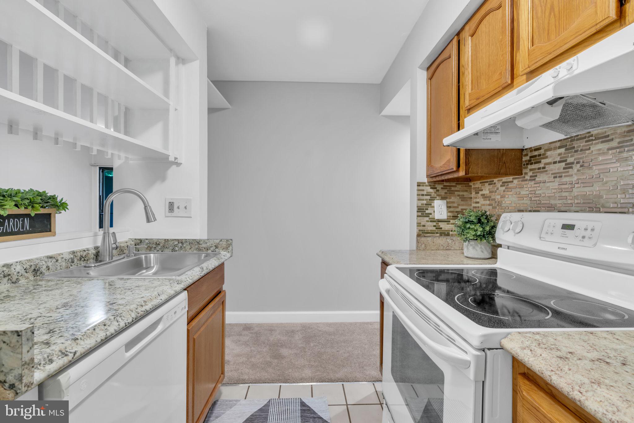5818 Royal Ridge Drive, Unit N Springfield, VA 22152 - Photo 17 of 34