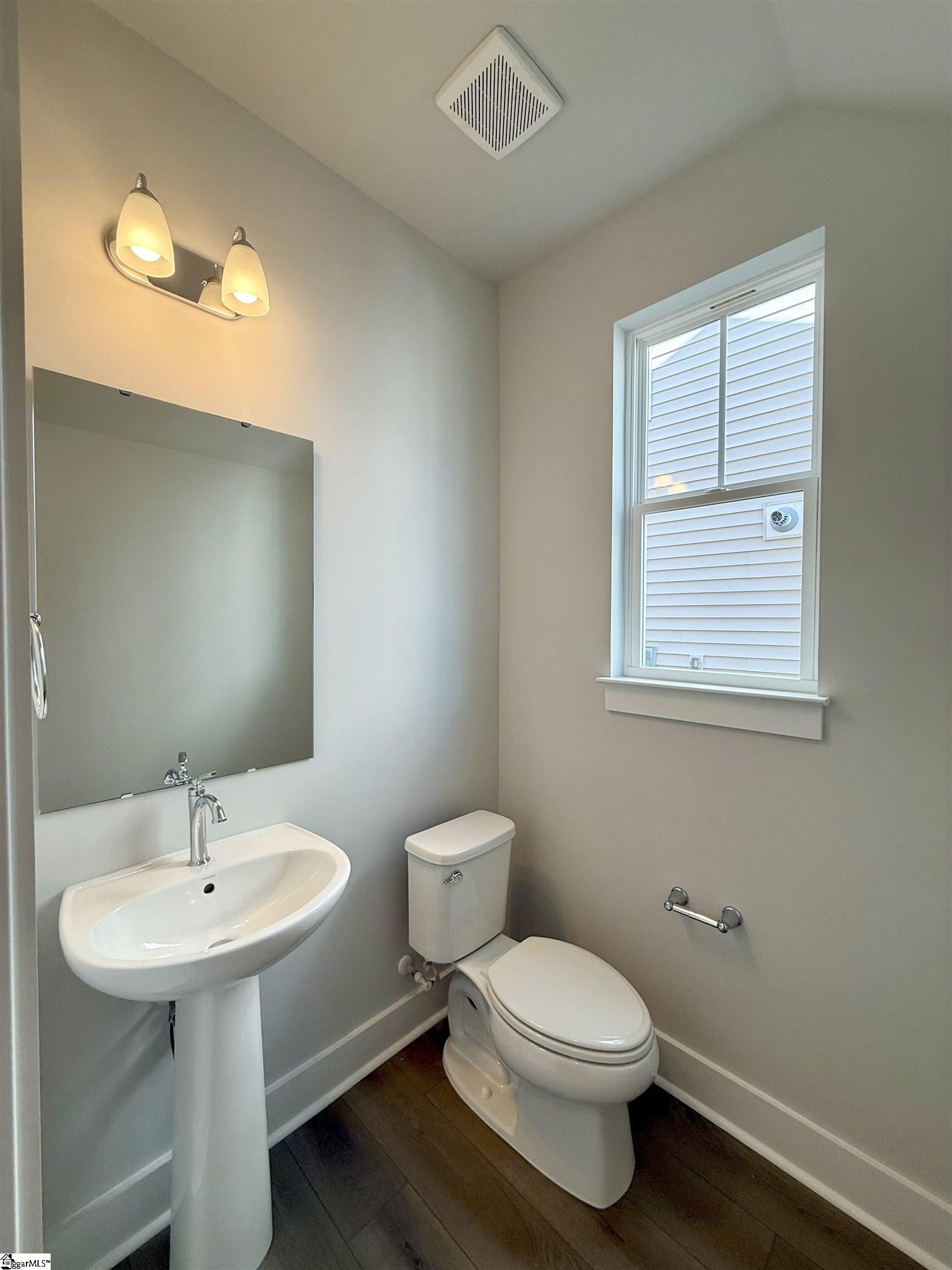 1317 Algeddis Drive Greer, SC 29651 - Photo 5 of 34