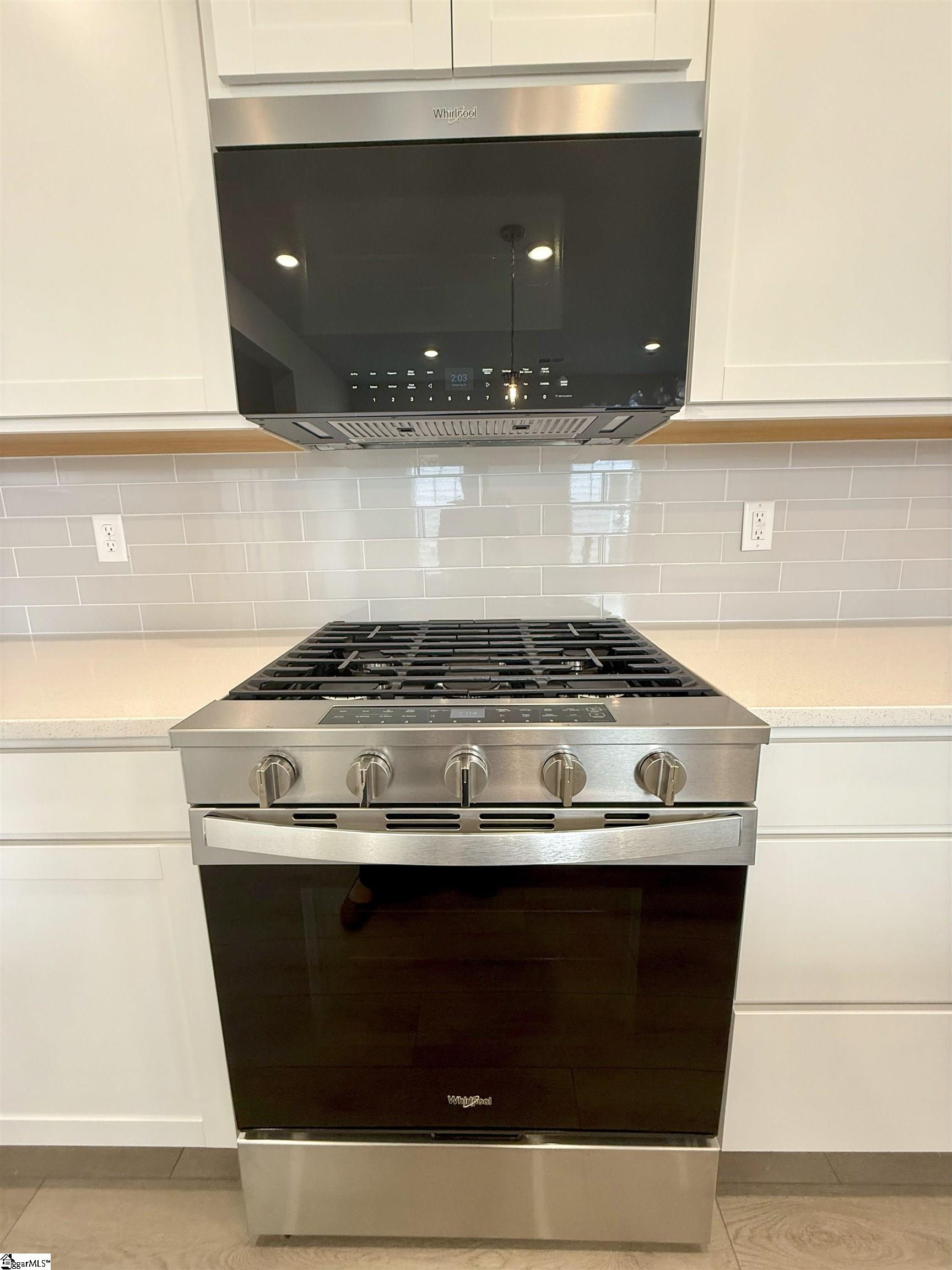 1317 Algeddis Drive Greer, SC 29651 - Photo 7 of 34