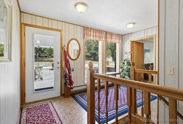 $549,900 | 744 Windwood Shores Drive, Edwards, MO 65326