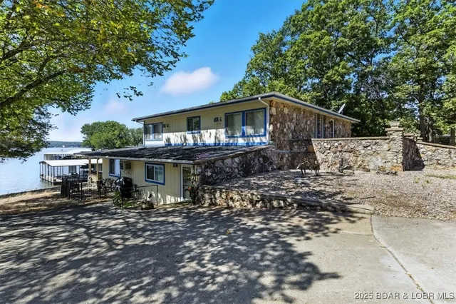 $549,900 | 744 Windwood Shores Drive, Edwards, MO 65326