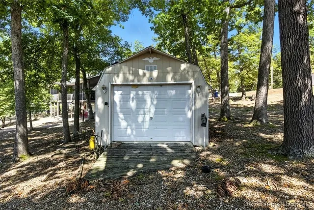 $549,900 | 744 Windwood Shores Drive, Edwards, MO 65326