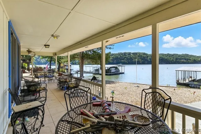 $549,900 | 744 Windwood Shores Drive, Edwards, MO 65326