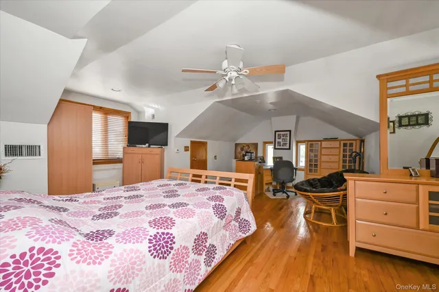 $1,699,000 | 149-15 11th Avenue | Whitestone